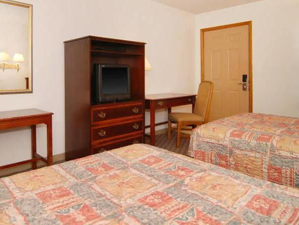 Econo Lodge Eagle Nest Eksteriør billede